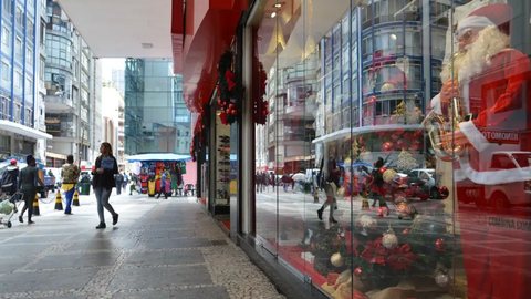 Bancos, shoppings e transportes terão horários alterados; saiba como se programar para o feriado - Imagem: Reprodução / Rovena Rosa / Agência Brasil