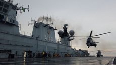 Navio da Marinha chega em São Sebastião. - Imagem: Divulgação / Marinha