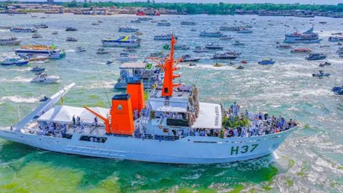 O presidente inaugurou a procissão fluvial por volta das 9h - Imagem: Reprodução / Ricardo Stuckert