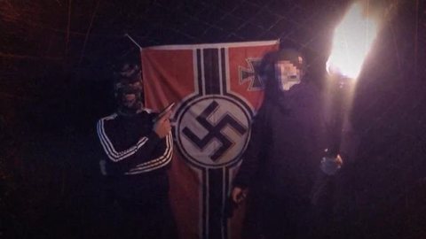 A célula neonazista disseminava conteúdos de ódio, violência e adoração a Adolf Hitler nas redes sociais - Imagem: reprodução/TV Globo