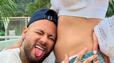 Neymar, atual atacante do PSG, terá um bebê com a influenciadora Bruna Biancardi. Esta criança é seu segundo filho, o jogador já é pai de Davi Lucca de outro relacionamento - Imagem: reprodução Instagram @neymarjr