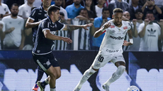 Neymar é advertido durante partida e está suspenso para o próximo jogo do Santos - Imagem: Reprodução