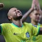Atacante segue tratamento na panturrilha e tem previsão de retorno para o jogo contra o Haiti - Imagem: Reprodução/Vitor Silva / CBF