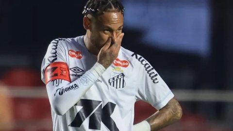 Neymar fez trabalho interno no Santos. - Marcello Zambrana/AGIF