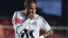 Neymar fez trabalho interno no Santos. - Marcello Zambrana/AGIF