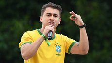 Nikolas Ferreira é colocado contra a parede com pergunta sobre Lula e Copa e vídeo repercute - Imagem: Reprodução