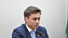 Nikolas Ferreira afirmou que o pedido de desculpas de Flávio Bolsonaro a Michelle representa um passo importante para fortalecer a união do grupo político antes das eleições de 2026. - Imagem:  Zeca Ribeiro / Câmara dos Deputados