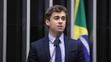 Nikolas Ferreira critica decisão judicial após ser condenado por comentários contra Thais Carla. - Imagem: Zeca Ribeiro / Câmara dos Deputados