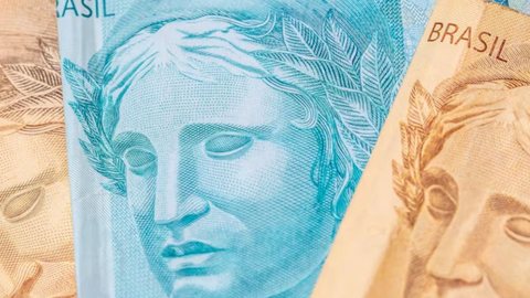 Ministério da Fazenda estima que 10 milhões de brasileiros deixarão de pagar imposto de renda com a nova proposta de lei - Imagem: Reprodução / Freepik