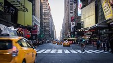 A polícia de Nova York investiga o histórico de problemas mentais do atirador e a motivação por trás do ataque - Imagem: Reprodução / Pixabay