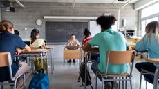 As possíveis mudanças incluem aumento de carga horária e oferta por demanda - Imagem: Reprodução / Freepik