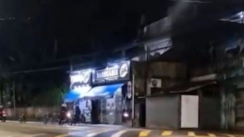 Câmeras de segurança da adega podem ajudar a polícia a identificar os responsáveis pelo duplo homicídio em Ubatuba - Imagem: Reprodução