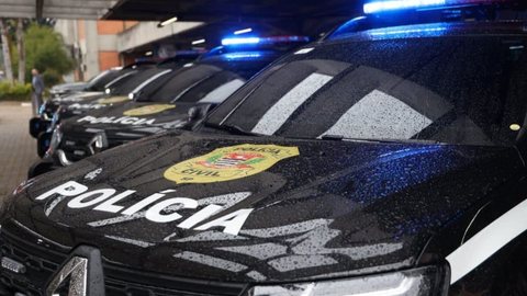 A primeira fase da operação ocorreu em dezembro, revelando crimes de exercício ilegal da profissão e uso de documentos falsos por parte dos suspeitos - Imagem: Divulgação/Governo de São Paulo
