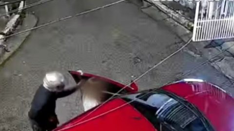 As investigações estão em andamento, com a Polícia Civil analisando as imagens para identificar os suspeitos - Imagem: Reprodução