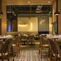 Pequenos furtos podem anular o lucro de mesas inteiras, impactando severamente a saúde financeira dos restaurantes - Imagem: Reprodução/Magnific