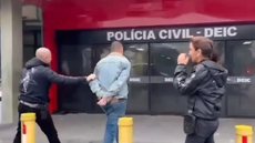 A polícia continua as investigações para identificar outros membros da quadrilha e possíveis vítimas do esquema criminoso em andamento - Imagem: Reprodução/Polícia Civil de São Paulo