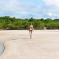 Nudistas enfrentam resistência de moradores contra praias oficiais para aqueles que querem ficar sem roupa - Imagem: Freepik
