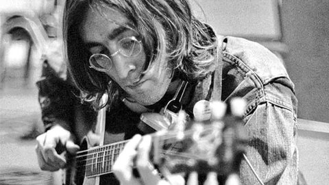 O legado duradouro de John Lennon na música mundial - Imagem: Reprodução / Instagram / @johnlennon