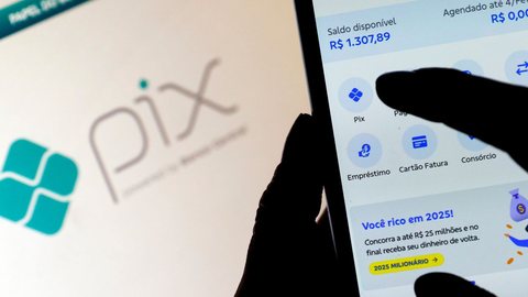 Aplicativo bancário para pagamento financeiro em PIX - Imagem: Reprodução / Agência Brasil / Bruno Peres
