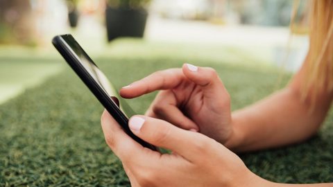 O que faz alguém prestar atenção no seu conteúdo na internet? - Imagem: Reprodução / Freepik