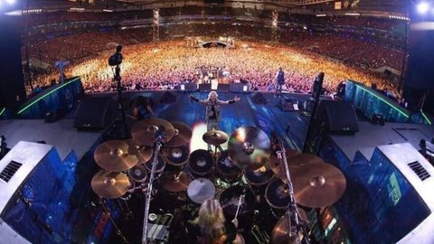 O tempo está sempre a favor do Iron Maiden - Imagem: Divulgação / Iron Maiden