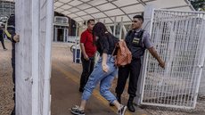 Estar atento às regras de itens permitidos pode evitar problemas no dia do exame - Imagem: Reprodução / Rafa Neddermeyer / Agência Brasil
