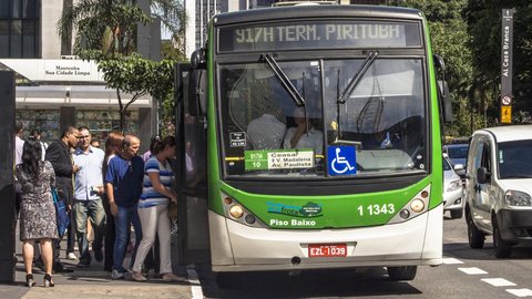 Linha de ônibus na Avenida Paulista, no Centro de São Paulo - Imagem: reprodução/SPTrans