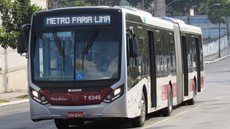 Ônibus da companhia SPTrans no Centro de São Paulo - Imagem: reprodução/SPTrans