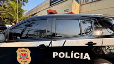 Policiais cumprem mandados da Operação Azimut - Imagem: Reprodução