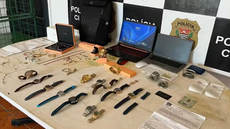 Relógios de luxo, joias e veículos de alto padrão foram apreendidos durante megaoperação - Imagem: Divulgação | Polícia Civil