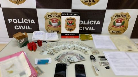 Investigação aponta uso de perfis digitais para convencer seguidores a apostar dinheiro em plataformas ilegais. - Imagem: Divulgação/Polícia Civil.