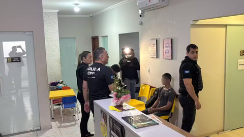 Adolescente de 15 anos, apontado como líder do grupo, foi preso em MT - Imagem: Divulgação | Polícia Civil do Mato Grosso