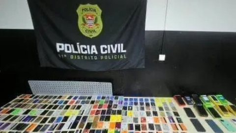 Operação ocorreu em bloco da capital e apreendeu cartões, celulares e máquinas. - Imagem: Divulgação/Polícia Civil.