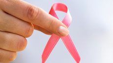 AFNE reforça importância do cuidado mamário e orienta mulheres a buscar avaliação nos postos - Imagem: Reprodução/Freepik