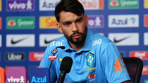 Exames confirmaram uma lesão de grau dois na coxa esquerda, e o meia está praticamente fora da sequência da Copa do Mundo - Imagem: Reprodução