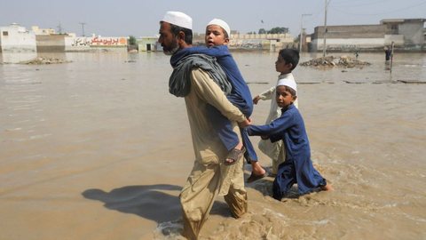 Vítimas de inundações no Paquistão aumentam com mais 57 mortes - Imagem: reprodução grupo bom dia