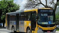 Passageiro mata motorista de ônibus com tiros na cabeça - Imagem: Reprodução / Rodrigo Rodrigues da Cunha / Ônibus Brasil