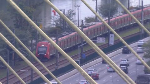 Passageiros são esfaqueados dentro de trem em SP - Imagem: reprodução TV Globo