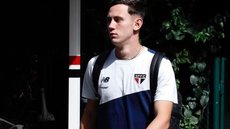 Patrick Lanza em viagem do São Paulo ao Rio de Janeiro - Foto: Rubens Chiri/saopaulofc