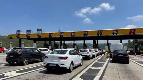 Motoristas passam a pagar mais caro nos pedágios de São Paulo após atualização das tarifas - Imagem: Reprodução/Aderlei de Souza