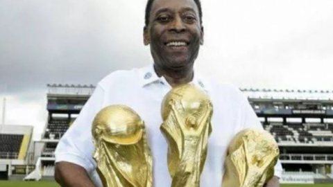 Edson Arantes, mais conhecido como Pelé, é um ex-futebolista brasileiro. - Imagem: reprodução I JC Online