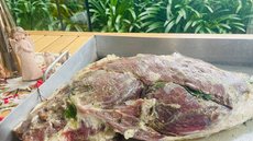 Saiba como fazer a melhor receita de Pernil de Carneiro Assado para começar o ano bem - Imagem: Divulgação/Coluna Esplanada