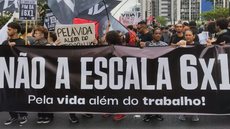 Maioria dos brasileiros defende fim da escala 6x1 sem redução salarial. - Imagem: Reprodução/Agência Brasil.