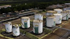 Embora a Petrobras reduza os preços, o custo final ao consumidor depende de vários fatores - Imagem: Reprodução / Marcello Casal Jr / Agência Brasil
