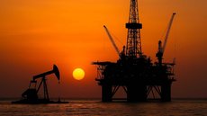 Queda no preço do petróleo após trégua entre EUA e Irã pode impactar combustíveis e aliviar a inflação no Brasil - Imagem: Reprodução