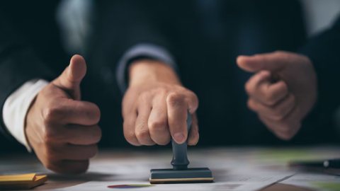 PF apreende bens de magistrados envolvidos em venda de sentenças - Imagem: Reprodução / Freepik