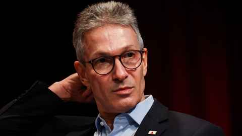Ex-governador de Minas e pré-candidato ao Planalto é alvo de denúncia após vídeos simulando ministros - Imagem: Reprodução