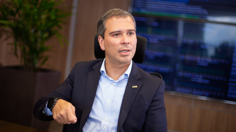 Paulo Henrique Costa, ex-presidente do BRB, foi preso pela Polícia Federal em nova fase da Operação Compliance Zero que investiga corrupção e lavagem de dinheiro - Imagem: Reprodução