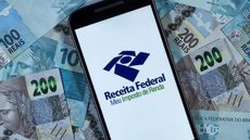 Movimentações pelo Pix entram no radar da Receita Federal neste ano - Imagem: Reprodução | Adobe