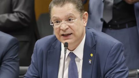 A Operação Rent a Car revela um possível esquema de desvio de verbas públicas por meio de empresas de fachada e contratos falsos - Imagem: Reprodução/Marina Ramos / Câmara dos Deputados